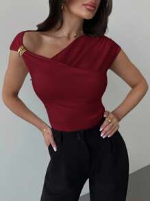Firerie 女式不对称肩部褶皱腰部紧身 T 恤，优雅朴素的设计，适合日常通勤、春夏、海滩、机场、度假、教师 - 酒紅色 - 查看 2