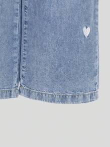 SHEIN Denimly Nouveau Printemps/Été Femmes Coupe Ample Bleu Clair Jeans Jambe Large en Denim, Tissu en Denim Doux Comme Être Enveloppé dans des Nuages, Détail de Broderie en Forme de Cœur, Design de Taille Élastique pour le Confort, Convient pour le Campus, la Rue, les Rendez-vous, les Activités de Plein Air et le Port Quotidien