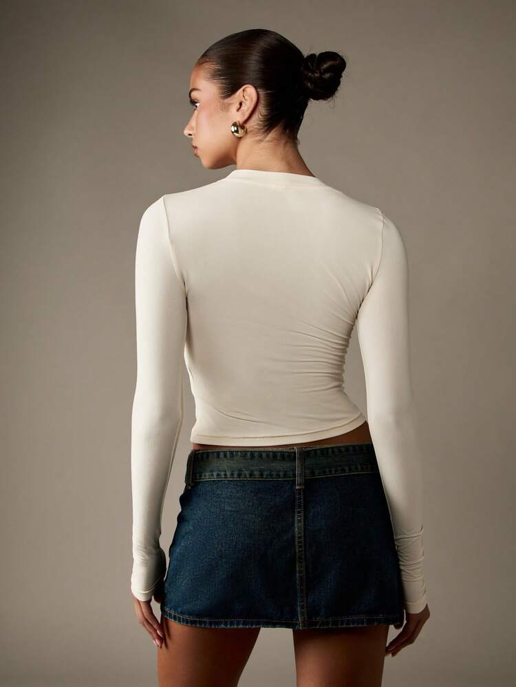 MISSGUIDED Long Sleeve Baby Tee Darling Slogan Crop Top Fitted Basic Stretch Tshirt Y2K Aesthetic Fall Winter Fashion Statement Crewneck Top