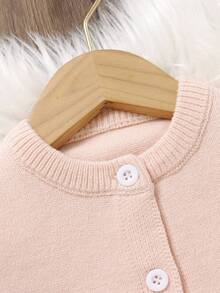 SHEIN Vintaside Kids 休闲可爱的粉色连衣裙，饰有兔子图案和蝴蝶结。两件套包括针织开衫和针织阔腿裤。柔软舒适，适合日常、户外活动、旅行、度假、居家、幼儿园等场合。也可作为开学服、派对服、秋冬季百搭服装、春冬季服装、节日女童装。 - 粉色 - 查看 11