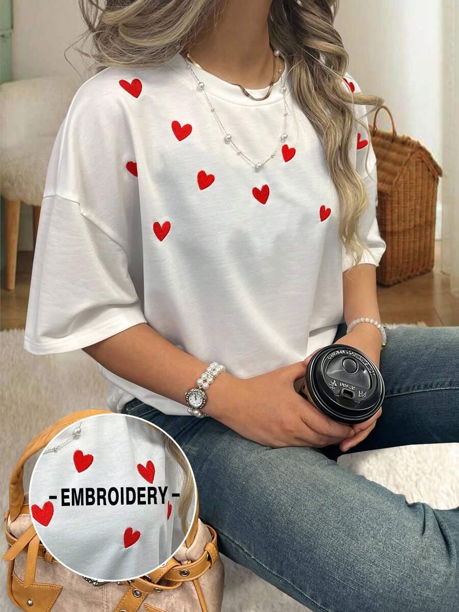 SHEIN CURVE+ 大码女式圆领落肩短袖心形刺绣T恤 - 白色 - 查看 1