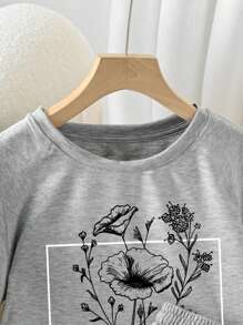 Women's Regular Shoulder Floral Print Loose T-Shirt And Shorts Set - Light Grey - View 4