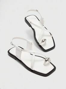 CUCCOO BIZCHIC 女士舒适休闲平底凉鞋，带金属扣带的尖头设计，方头休闲凉鞋 - 白色 - 查看 8