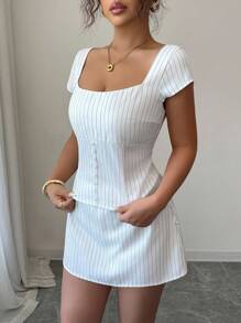 Chiquease Stilvoller Einschulter-Ausschnitt, dekorative Knöpfe. Figurbetont geschnitten, um die Körperkurven zu betonen, sexy Mini A-Linien Rock mit eingebauter Leggings, um Entblößung zu verhindern