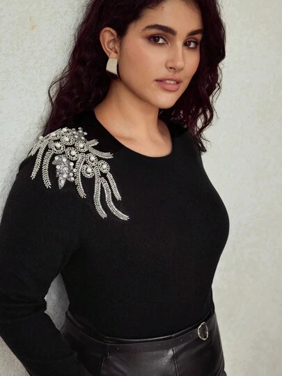 MOTF PREMIUM CHRISTMAS PLUS SIZE FAUX PEARL AND SEQUIN BEADED DETAIL LONG SLEEVE SLIM FIT TEE