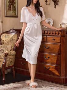 Côtesoire 优雅浪漫缎面蕾丝网眼女士睡袍 - 白色 - 查看 6