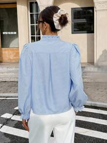 SHEIN Frenchy 女式植物刺绣条纹荷叶边V领长袖衬衫