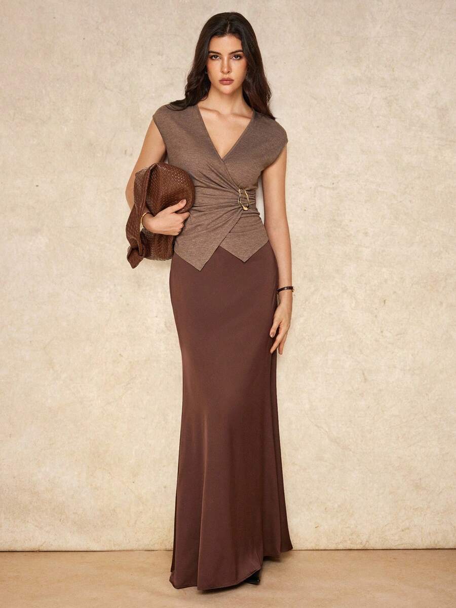 House of One Old Money Marled Knit V Neck Overlap Front Ruched Top With Buckle Decoration Women Casual Elegant Autumn Chocolate Brown Top Brown Top For Women Coffee Brown Top Brown V Neck Top Dark Brown Top Fall Outfits Business Professional Women Business Casual Woman