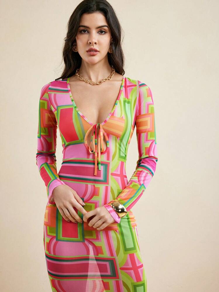 Abeille Creations Váy maxi dài tay cổ chữ V thấp in họa tiết hình học trừu tượng nhiều màu - Nhiều màu - Xem 6