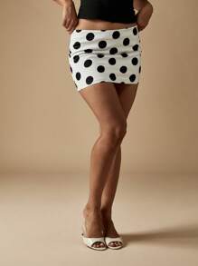 MISSGUIDED 波点迷你裙 复古经典 A 字裙 夏季派对 百搭修身晚装 高腰周末装 - 黑與白 - 查看 6