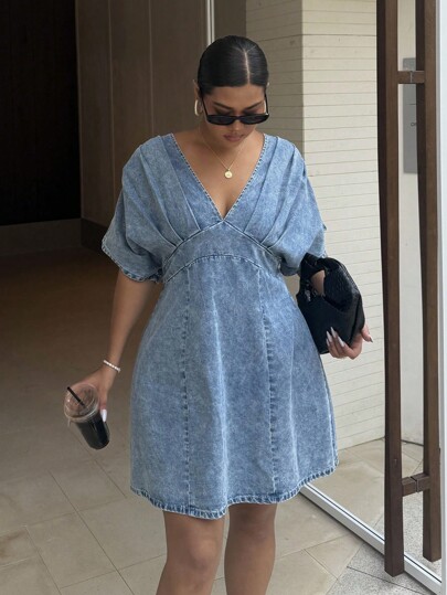 Dripcurv Plus-Size Women's Blue Snowflake-Patterned Deep V Denim Dress, Mid-Length Sleeve Summer Dress