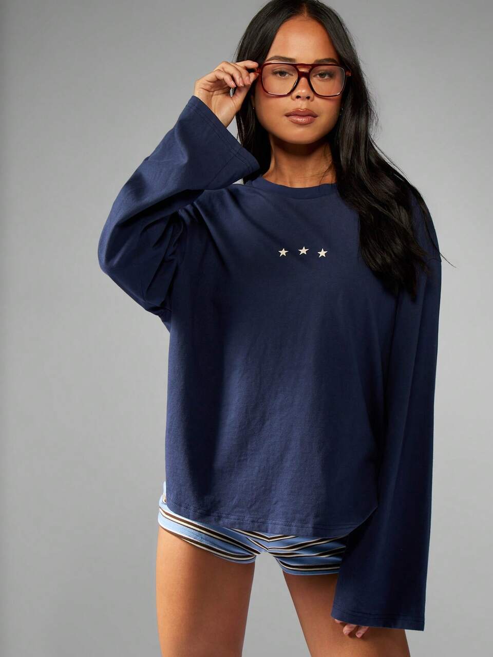 MISSGUIDED Oversized Long Sleeve T-Shirt With Varsity Graphics And Stars
