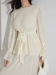 Heiryn 女士纯色褶裥喇叭袖衬衫和半裙优雅两件套，适合秋季穿着，也适合约会之夜、婚礼宾客、国庆节等场合。 - 杏色 - 查看 2