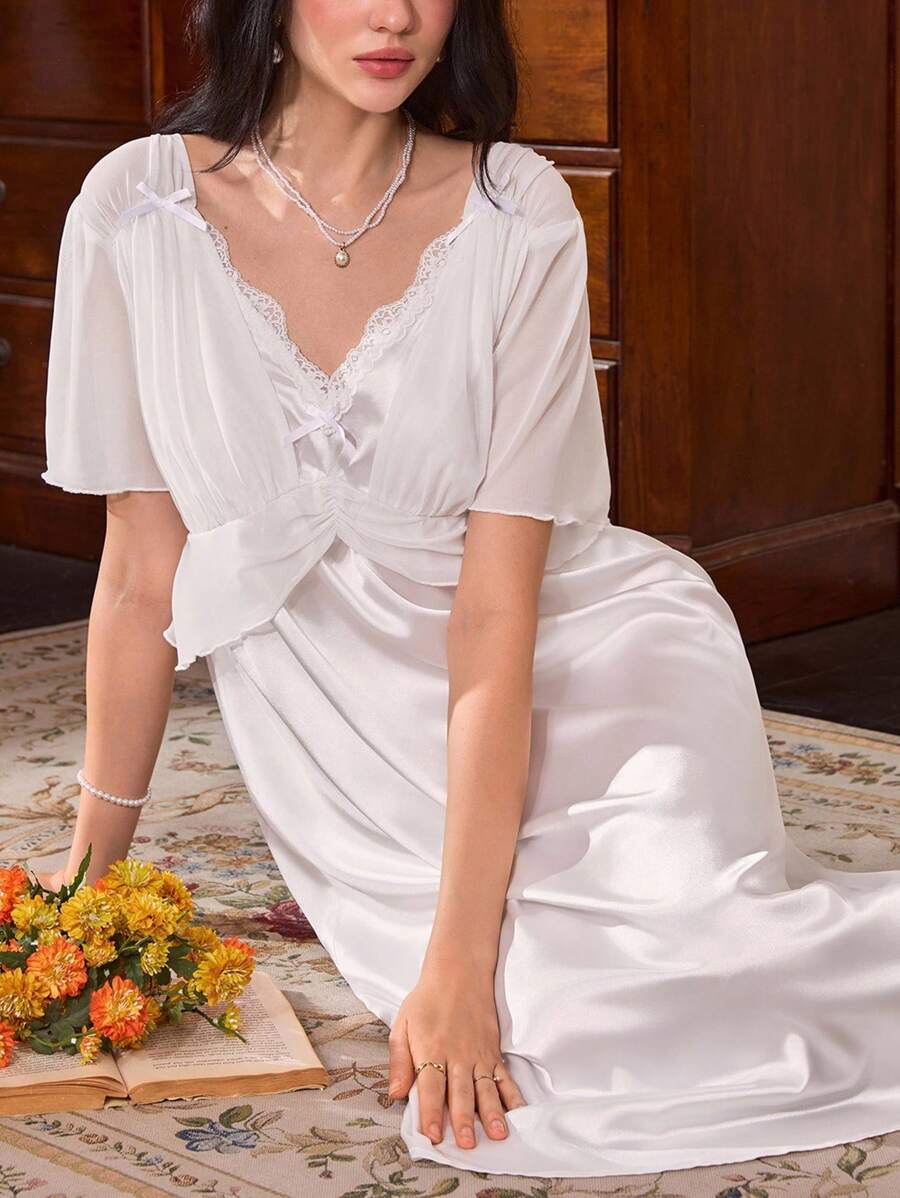 Côtesoire 优雅浪漫缎面蕾丝网眼女士睡袍 - 白色 - 查看 1