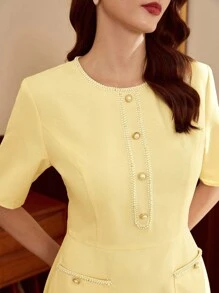 Vintamour Váy nữ cổ điển thanh lịch có túi vải jacquard viền nút tương phản Váy đi nghỉ thường ngày Váy dự tiệc cưới trở lại trường Trang phục đi nghỉ cho nữ Quần áo mùa thu cho nữ Trang phục giáo viên cho nữ Váy sinh nhật cho nữ Quần áo trở lại trường Váy cho nữ Trang phục sinh nhật thanh lịch cho nữ Quần áo mùa thu Trang phục công sở cho nữ Quần áo đi làm Trang phục đi làm cho nữ Trang phục hòa nhạc cho nữ Trang phục lễ hội cho nữ - Màu vàng - Xem 3