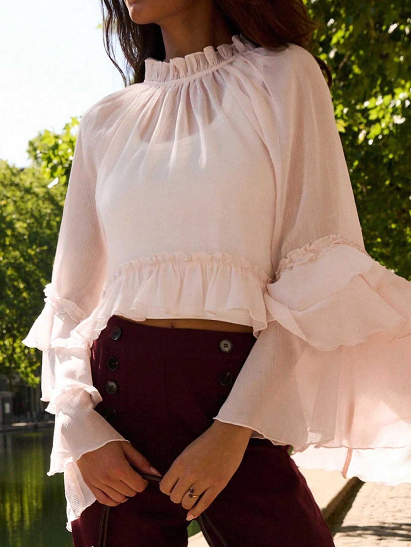 Bluzka z falbanką w stylu boho w kolorze pudrowego różu, top na wakacje, strój na randkę, wyjście