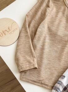 男婴针织柔软纯色圆领长袖套头衫和格纹裤家居服套装，适合圣诞节