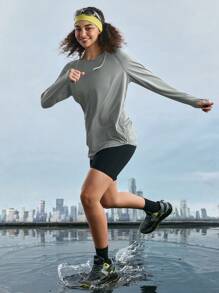 In My Nature 女式纯色简约日常长袖连帽衫，适合徒步旅行 - 綠色 - 查看 6