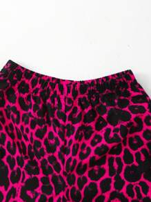SHEIN 女童豹纹字母图案短袖T恤和豹纹蝴蝶结装饰裤套装，时尚清凉的夏季服装，猎豹纹女童套装，动物纹服装，Y2K风格少女服装，粉色和黑色服装，女童度假服装，夏季假日女童套装 - 玫紅色 - 查看 5