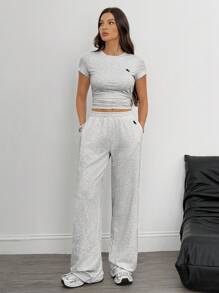 SHEIN Tall 女式夏季骑士印花圆领短袖T恤和裤子休闲两件套灰色两件套休闲套装女式 - 淺灰色 - 查看 8