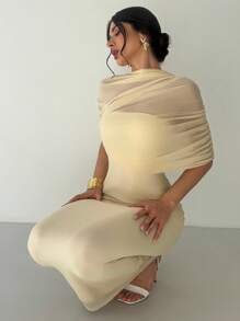 Firerie 优雅浪漫纯黄色荷叶边领口不对称褶皱腰身修身长裙，适合海滩、机场、度假、工作