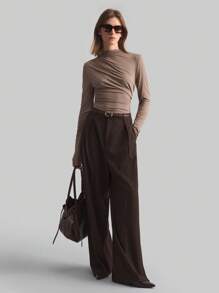 Ontre 2025 春季新款女士褶皱领长袖基础款T恤，不规则下摆褶皱长袖纯色翻领T恤，商务休闲办公低调复古高品质都市通勤高端机场时尚高级面料 - 咖啡棕 - 查看 7