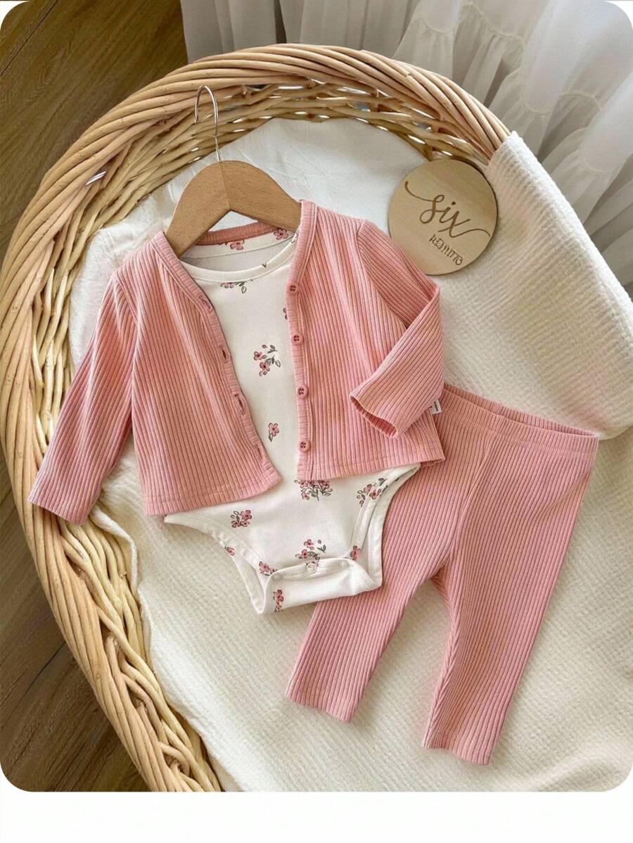 SHEIN Bộ áo liền quần dài tay họa tiết hoa nhí thoải mái cho bé gái sơ sinh, gồm áo khoác và quần màu trơn, thích hợp cho mùa thu đông. - Hồng - Xem 1