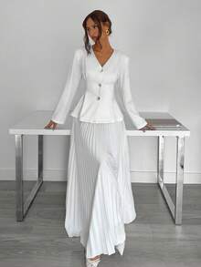 Siren Gaze 女士纯色简约 V 领长袖上衣、百褶裙、套装，适合秋冬季日常穿着 - 白色 - 查看 4