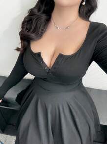 Vibekara 全新优雅休闲百搭黑色 U 领半开扣长袖腰部褶饰设计修身连衣裙，喇叭裙，迷人，度假 - 黑色 - 查看 6