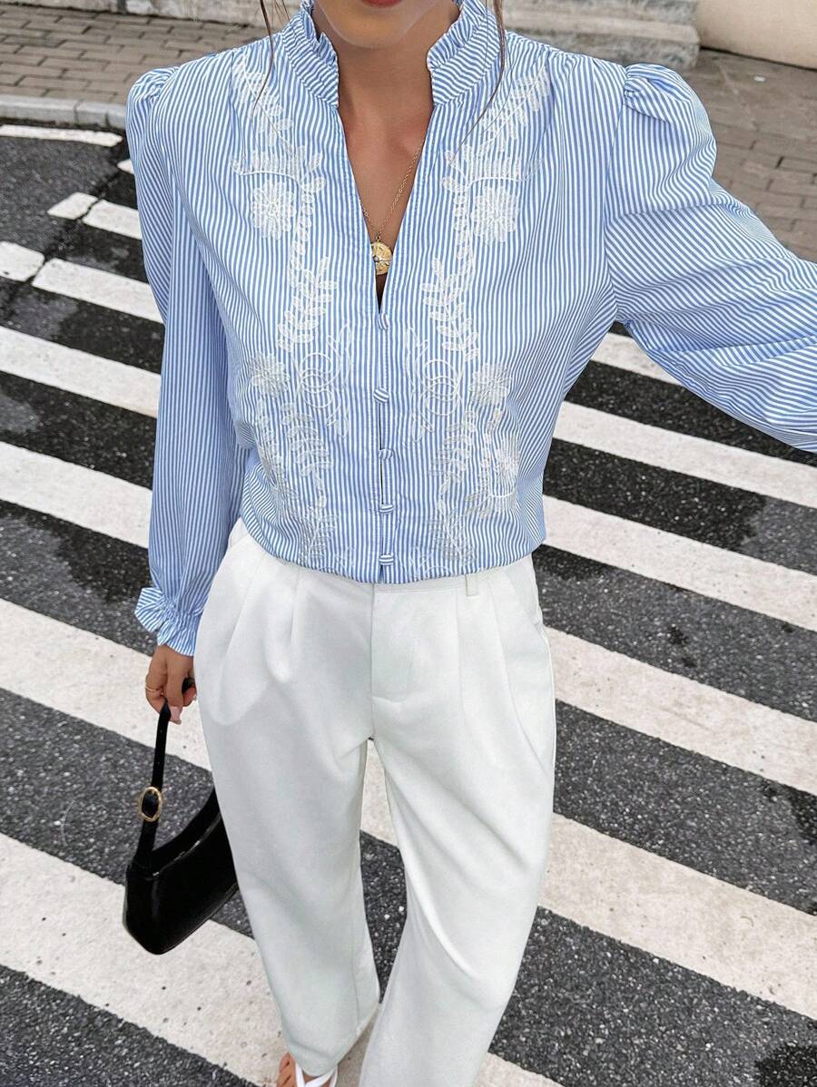 SHEIN Frenchy 女式植物刺绣条纹荷叶边V领长袖衬衫