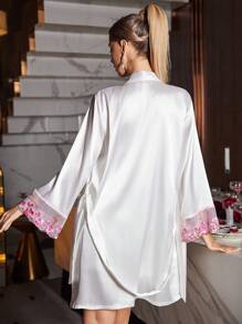 SHEIN 2 件女士性感彩色刺绣蕾丝拼布吊带背心连衣裙 + 缎面睡袍睡衣套装，粉色缎面睡衣套装丝绸睡袍套装缎面睡袍内衣睡袍套装，秋装 - 白色 - 查看 2