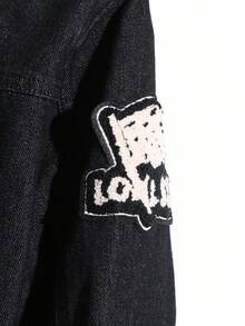 青少年男孩刺绣贴布牛仔夹克，休闲时尚百搭春秋街头潮流开学推荐！经典永恒黑牛仔舒适面料，十字绣+多元素刺绣贴布，赋予夹克独特的个性与灵魂，前翻盖假口袋设计，增添粗犷的工装风格，宽松舒适，适合日常穿着。 - 黑色 - 查看 7