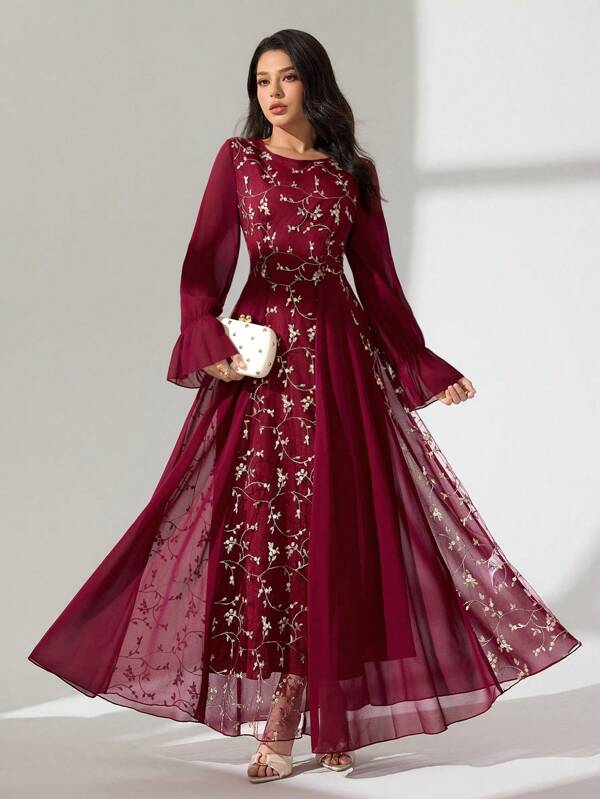 Modelyn Robe longue évasée à manches longues en mousseline de soie avec patchwork brodé en maille pour femmes