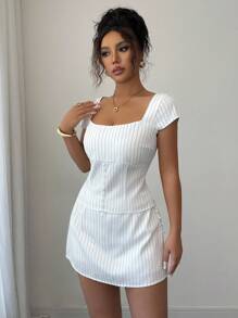 Chiquease Stilvoller Einschulter-Ausschnitt, dekorative Knöpfe. Figurbetont geschnitten, um die Körperkurven zu betonen, sexy Mini A-Linien Rock mit eingebauter Leggings, um Entblößung zu verhindern