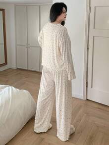 Dazy Plus 大码女式蝴蝶结装饰撞色蕾丝波点宽松睡衣套装，上衣和裤子，舒适套装，秋冬服装 - 白色 - 查看 2