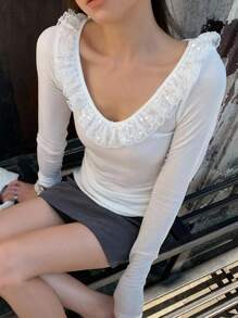 DAZY Women's Solid Color V-Neck Lace Patchwork Ruffle Hem Long Sleeve T-Shirt