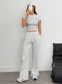 SHEIN Tall 女式夏季骑士印花圆领短袖T恤和裤子休闲两件套灰色两件套休闲套装女式 - 淺灰色 - 查看 7