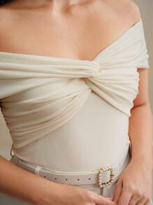 Anewsta Fashionable Elegant Shoulder Cutout Twist Front Crop Top, Suitable For Summer, Classy, Elegant, Beach, Festival, Holiday, Casual - Apricot - View 2