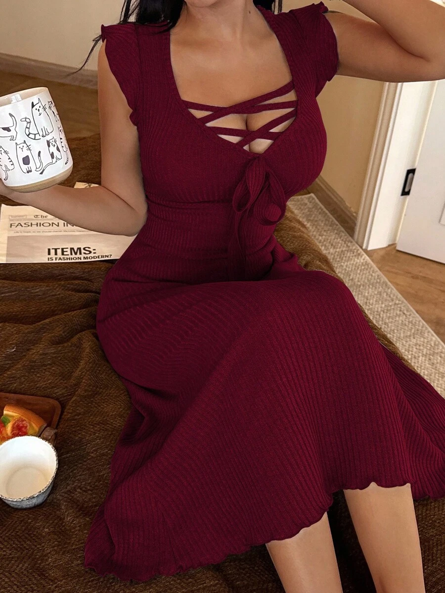 SHEIN 纯色短袖V领系带装饰修身女士休闲连衣裙酒红色连衣裙罗纹连衣裙系带前开襟连衣裙交叉连衣裙荷叶袖连衣裙 - 酒紅色 - 查看 1