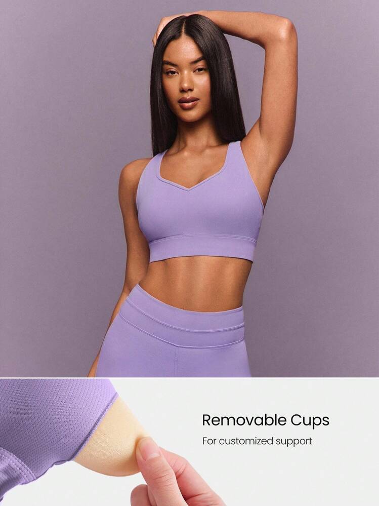 GLOWMODE FeatherFit™-Sculpt V 领工字背心运动文胸背心，中等支撑，健身 - 紫丁香色 - 查看 2