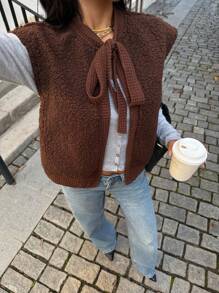 Siren Gaze 人造毛皮组合夹克，带钩针细节和前系带开合，休闲女式无袖背心夹克 - 棕色 - 查看 3