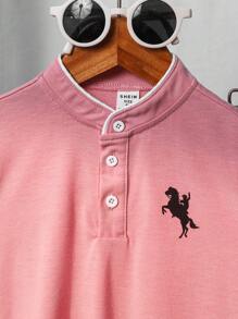 SHEIN 2pcs/Set Young Boys Comfortable Stand Collar Contrast Color Casual Fashion Everyday Matching Knit Polo Shirt And Woven Shorts, Suitable For Spring/Summer, Suitable For Daily Wear, Sports, Outdoor, School, Party, Holiday, Photo Shooting - Pink - View 5