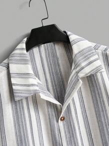 Manfinity RelaxMax Men's Vertical Striped Loose Fit Single-Breasted Short Sleeve Casual Shirt, Suitable For Summer - Blue - View 3