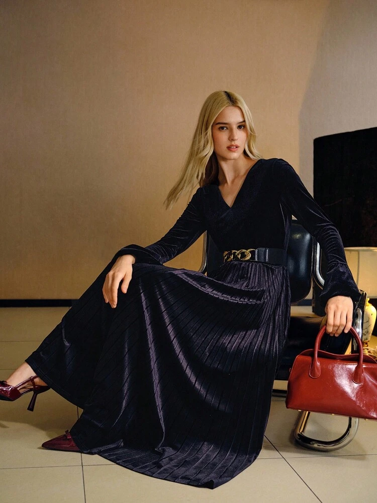 VELVET V-NECK CHAIN WAIST PLEATED DRESS