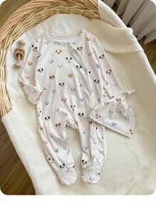 2 件装新生男婴可爱小狗印花圆领前开长袖连体衣带扭结帽，柔软舒适家居服套装 - 卡其色 - 查看 1