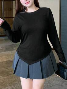 Dazy Plus 大码女式黑色纯色圆领弹力裹身长袖不对称下摆 T 恤上衣 - 黑色 - 查看 4