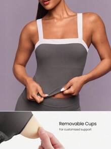 GLOWMODE FeatherFit™ Débardeur court rétro doux et élastique, évacuant la transpiration, avec bonnets amovibles, dos en V profond, bicolore. Adapté au yoga, au Pilates, à la barre, au gym, à l'usage quotidien et décontracté. - Gris foncé - Voir 3