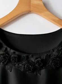 SHEIN Clasi 女士花卉装饰圆领短款泡泡袖优雅T恤 - 黑色 - 查看 5
