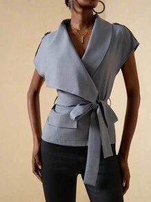 Vesra 不对称领口+收腰短款轻便夹克