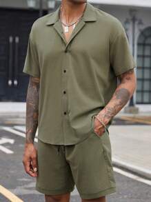 Manfinity Homme Bộ áo sơ mi tay ngắn có nút màu trơn phía trước và quần short có túi cho nam - xanh quân đội - Xem 5